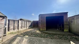 Photo 21- click for photo gallery